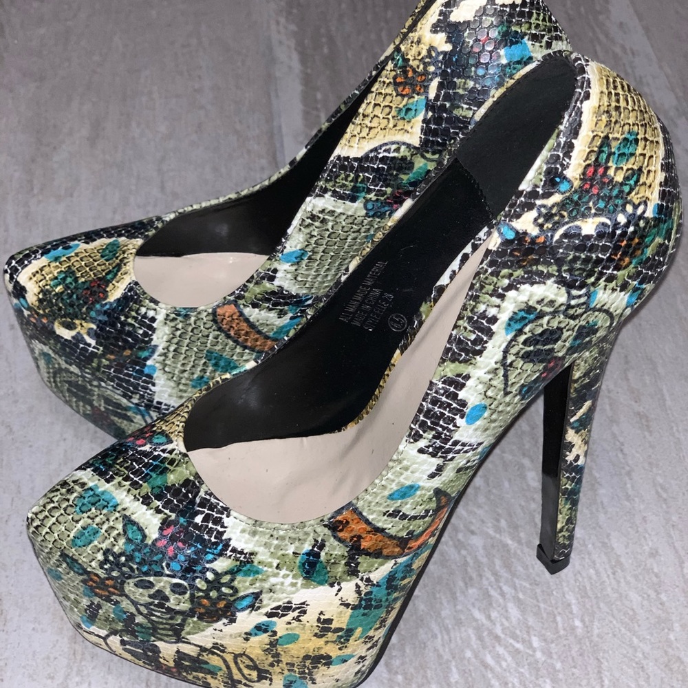 ROSETTE SNAKESKIN PRINT PLATFORM HIGH HEELS
